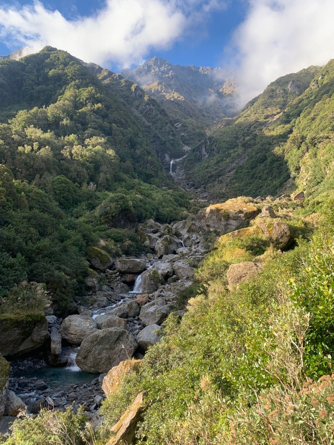 9E0727DB-9232-4657-B207-091B64A7BC98