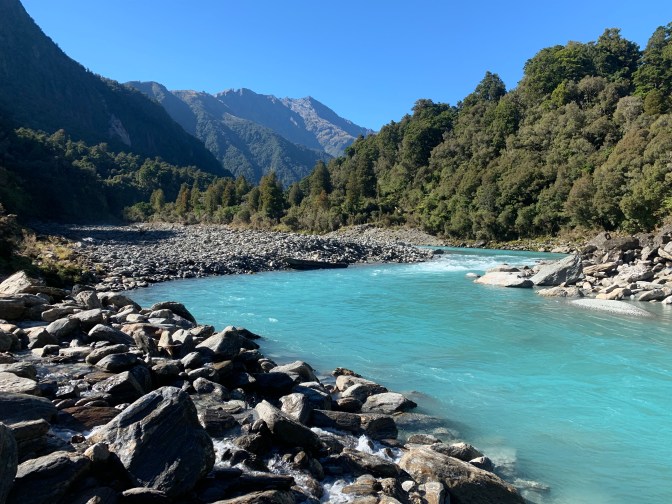 CAAACFF4-74F6-4A38-BC12-B69524EC9933